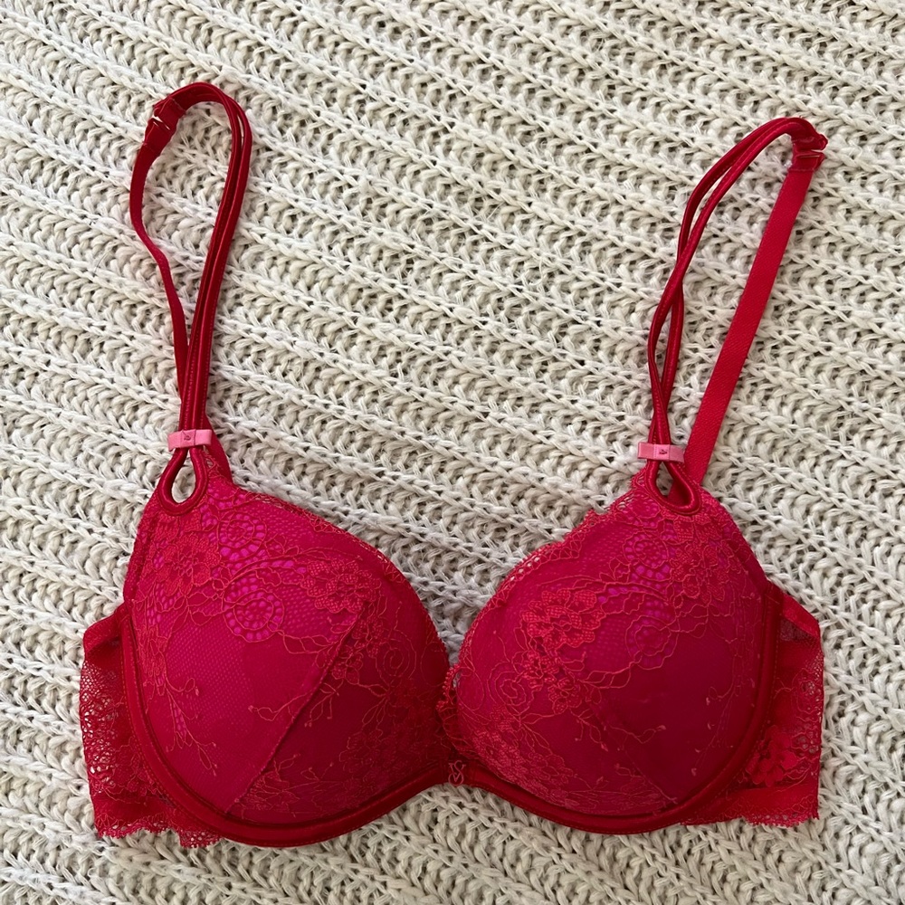 VS “Sexy Little Things” Push-Up Bra